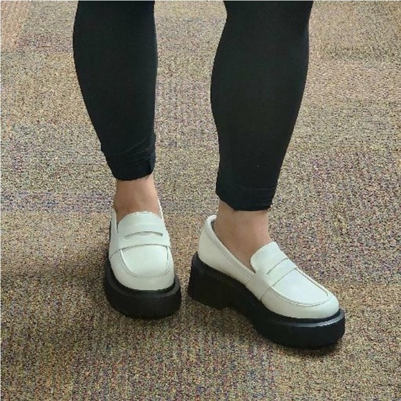 Women's Lacey Loafer Flats - Wild Fable™
White 9.5 new - Picture 8 of 8